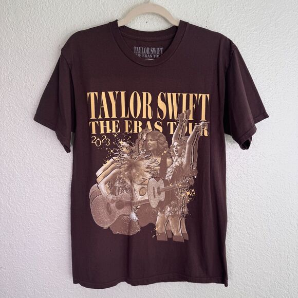 Taylor Swift Shirt Women Medium Eras Tour Fearless Album Tee 2023 Official Merch - Picture 1 of 11
